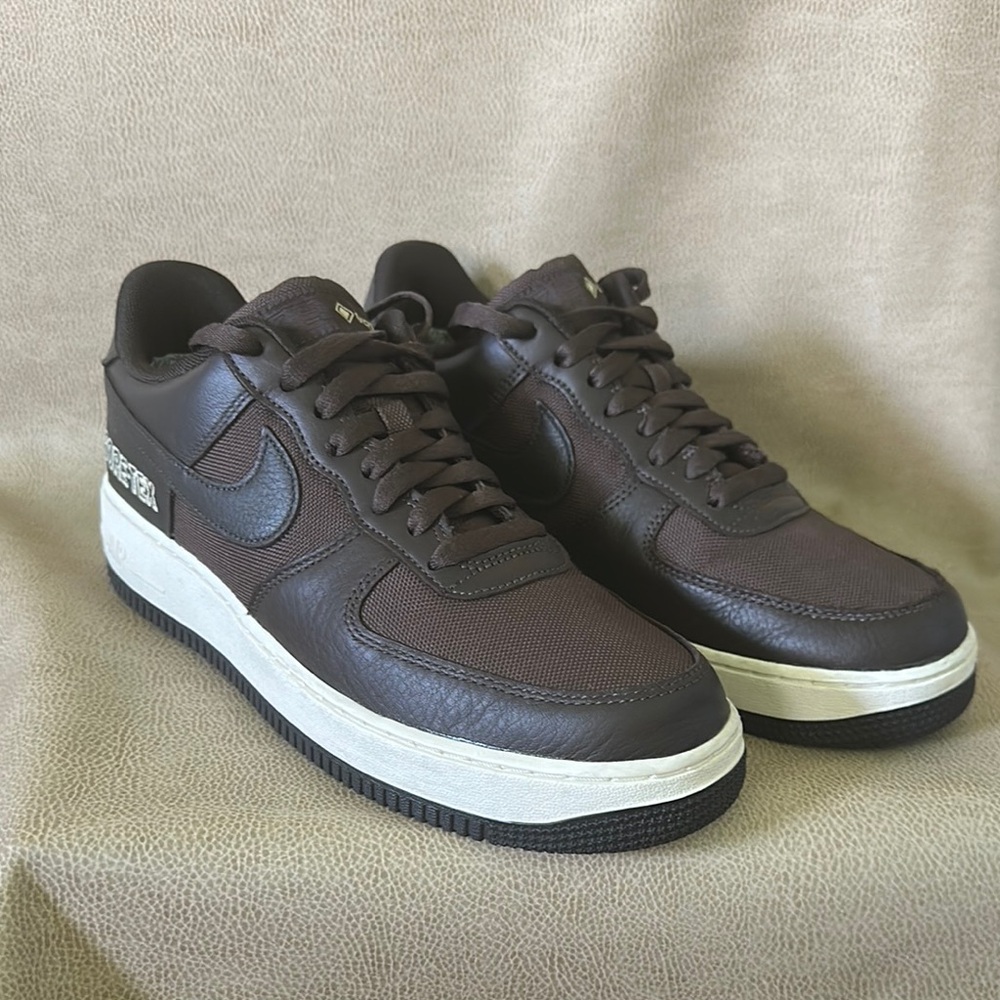 Men's Brown Nike Air Force 1 GTX Sneakers Size 10